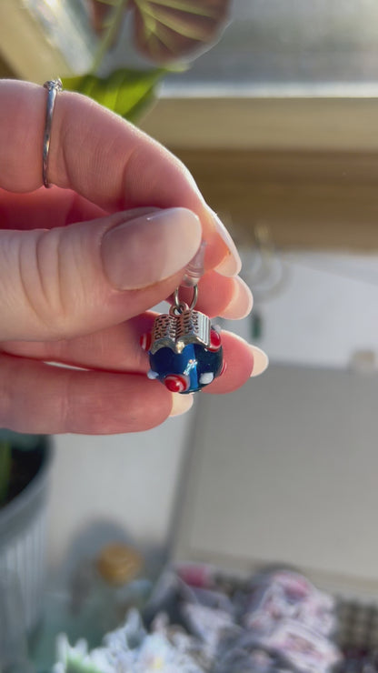 (Kindle) Dust Plug Charm