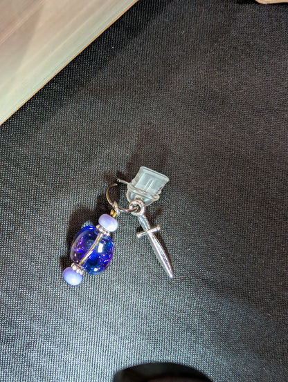 (Kindle) Dust Plug Charm