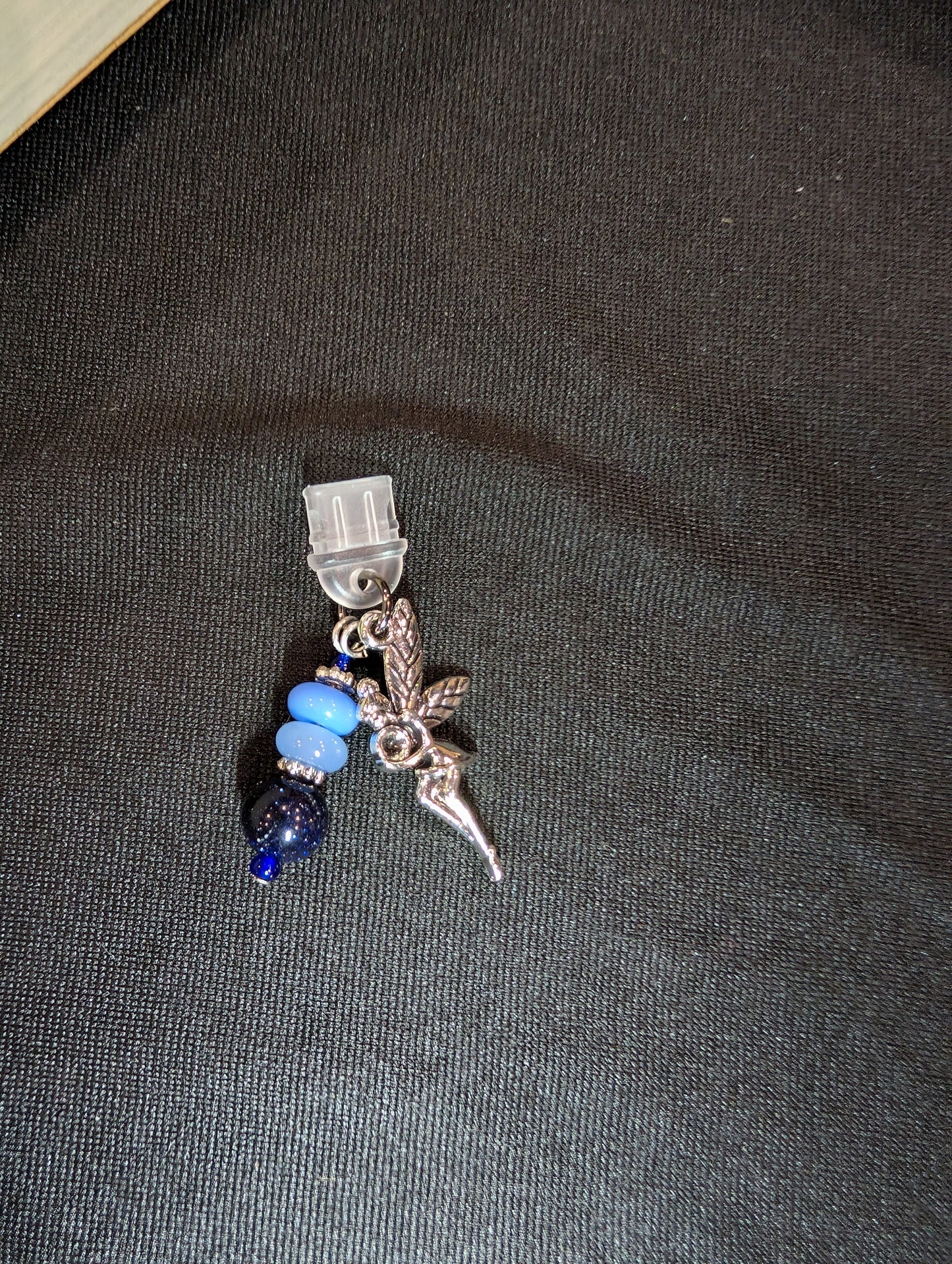 (Kindle) Dust Plug Charm