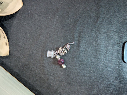 (Kindle) Dust Plug Charm