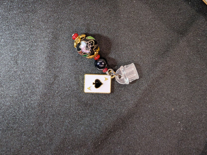 (Kindle) Dust Plug Charm